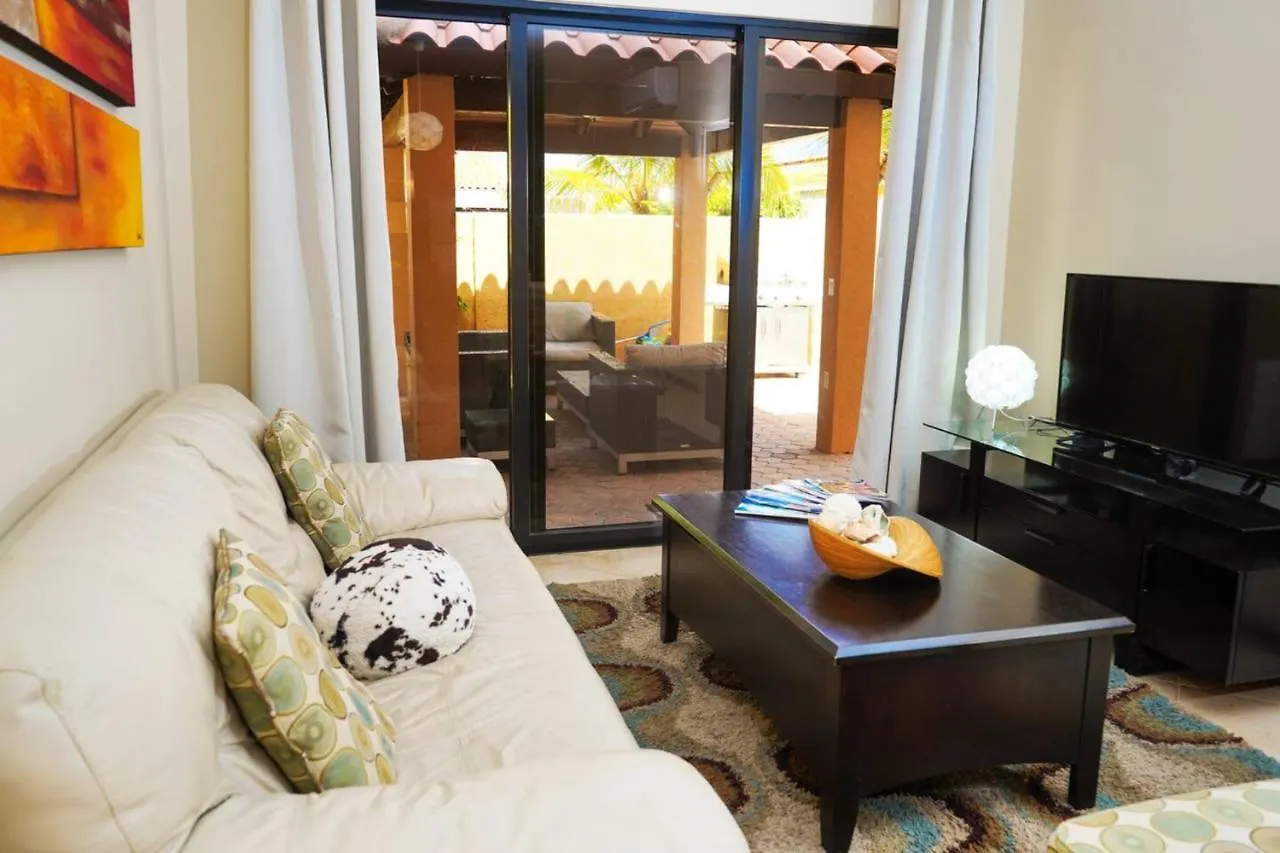 Holiday home Beautiful House With Private Pool In Gold Coast Villa Palm Beach